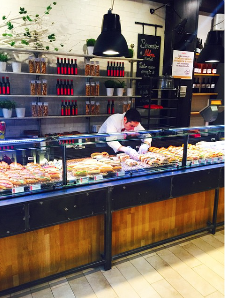 Vitrina de una tienda de Pasteler&iacute;a Mallorca